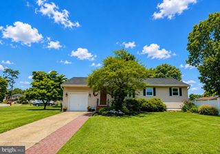 4 RUNNING BROOK RD W, Ewing, NJ 08638