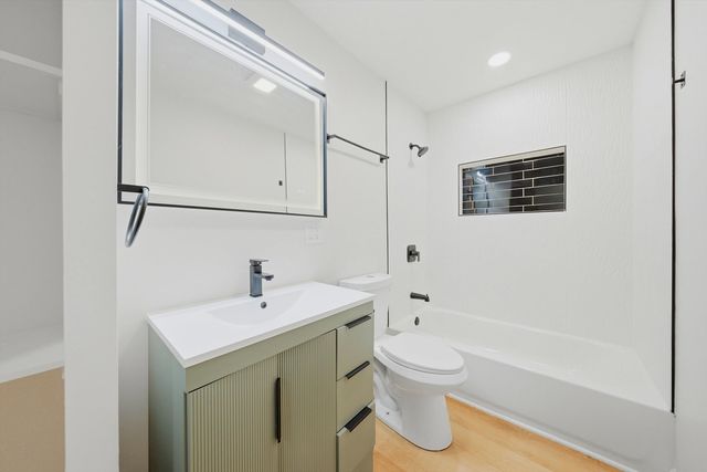 1806 222nd Place, Sauk Village, IL 60411