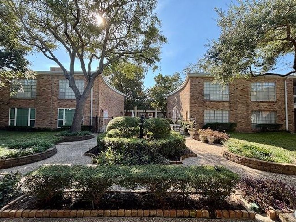 2201 Fountain View Drive 61, Houston, TX 77057