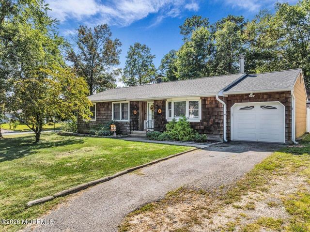 451 Beacon Street, Toms River, NJ 08757