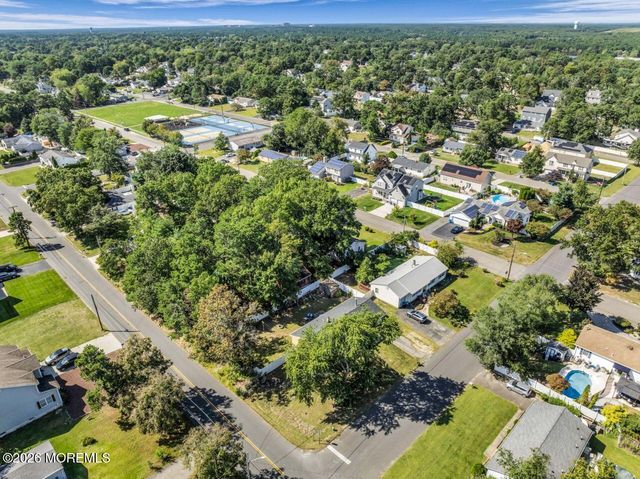 451 Beacon Street, Toms River, NJ 08757