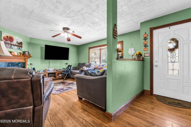 451 Beacon Street, Toms River, NJ 08757