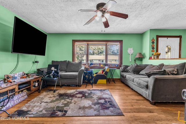 451 Beacon Street, Toms River, NJ 08757
