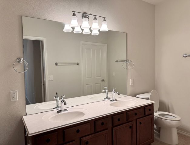 13600 Breton Ridge Street 17A, Houston, TX 77070