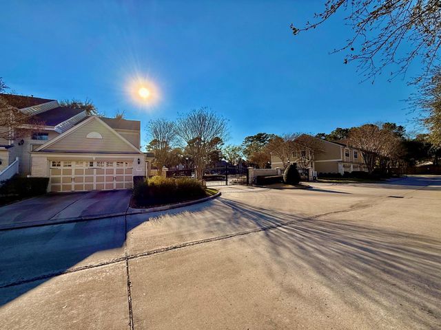 13600 Breton Ridge Street 17A, Houston, TX 77070