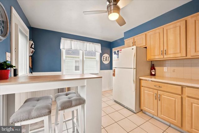 412 HAZEL AVE, Folsom, PA 19033