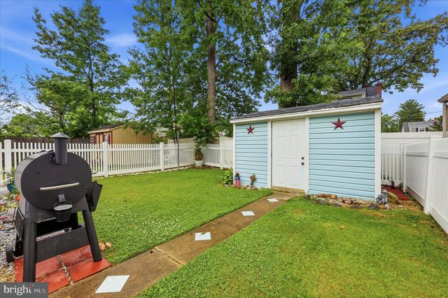 412 HAZEL AVE, Folsom, PA 19033