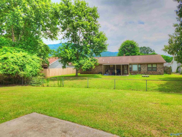 1008 Fieldstone Court, Huntsville, AL 35803