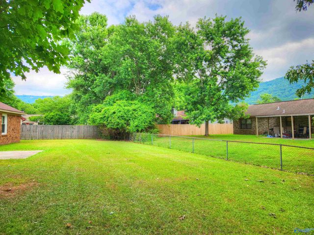 1008 Fieldstone Court, Huntsville, AL 35803