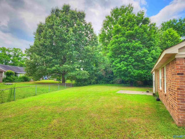 1008 Fieldstone Court, Huntsville, AL 35803