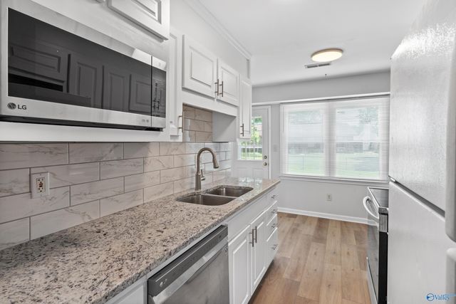1008 Fieldstone Court, Huntsville, AL 35803
