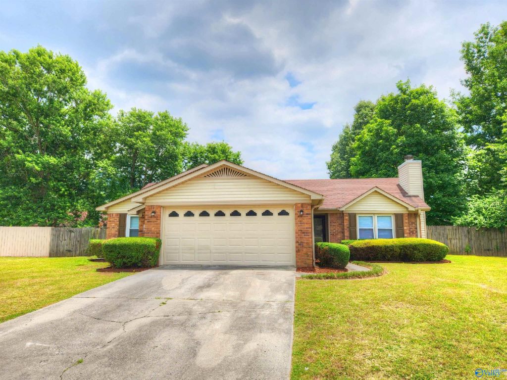 1008 Fieldstone Court, Huntsville, AL 35803
