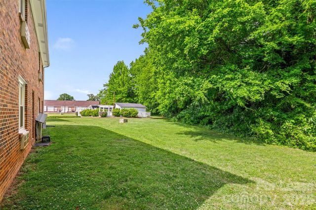 113 Stroupe Road E, Gastonia, NC 28056