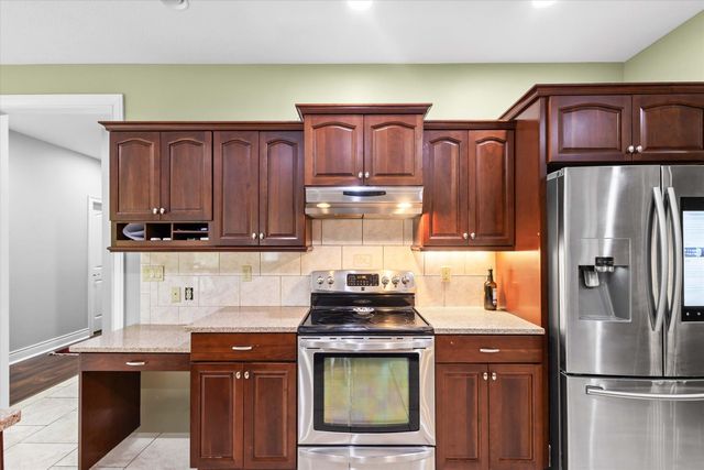 4415 E RAVENS RIDGE DR, Columbia, MO 65201
