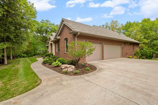 4415 E RAVENS RIDGE DR, Columbia, MO 65201