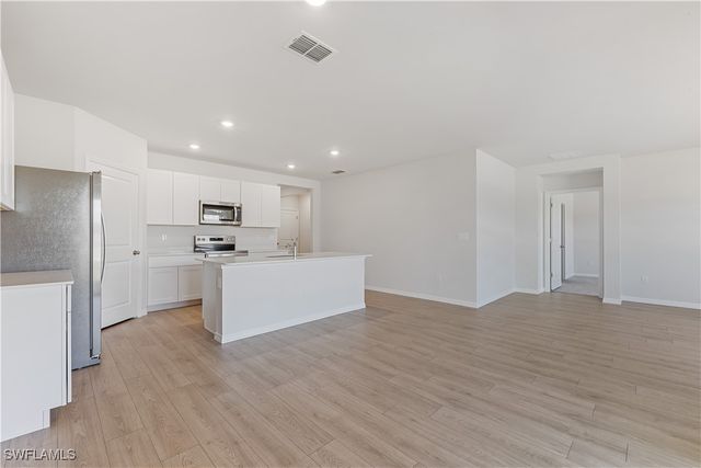 10315 Blooming Blossom CT, Fort Myers, FL 33905