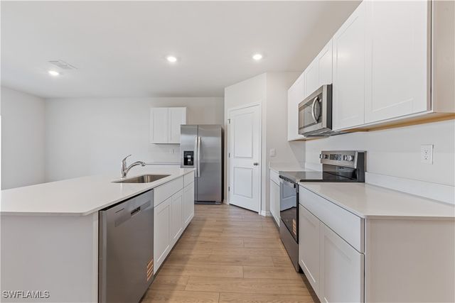 10315 Blooming Blossom CT, Fort Myers, FL 33905