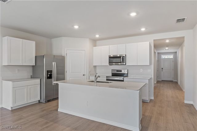 10315 Blooming Blossom CT, Fort Myers, FL 33905