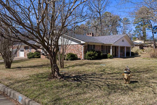 1601 Auburn Dr., Longview, TX 75601