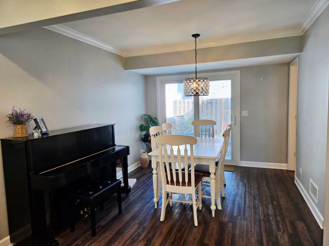 116 Presidential Boulevard, Oswego, IL 60543