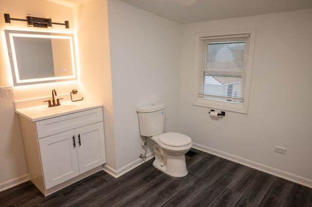 15915 Cottage Grove Avenue, South Holland, IL 60473