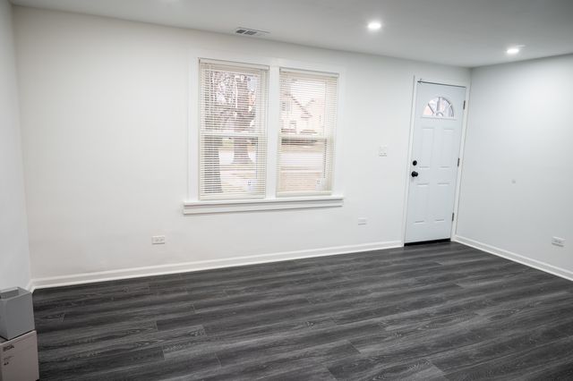 15915 Cottage Grove Avenue, South Holland, IL 60473