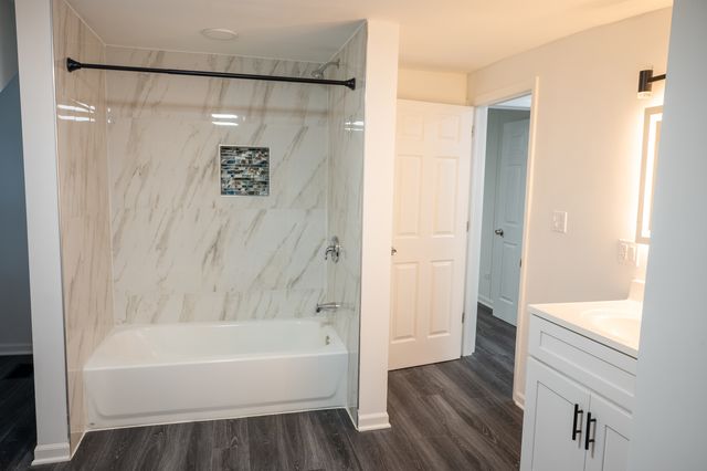 15915 Cottage Grove Avenue, South Holland, IL 60473