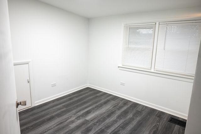 15915 Cottage Grove Avenue, South Holland, IL 60473