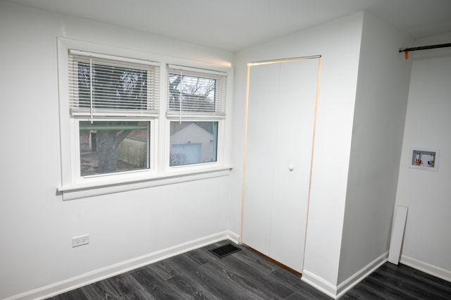 15915 Cottage Grove Avenue, South Holland, IL 60473