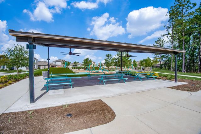 15456 Woody Haven Drive, Conroe, TX 77302