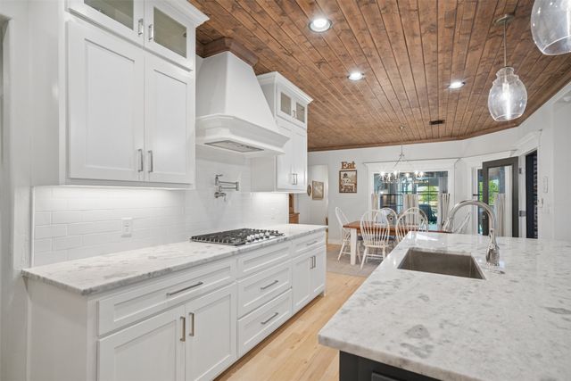 16720 S 3rd West Avenue, Glenpool, OK 74033