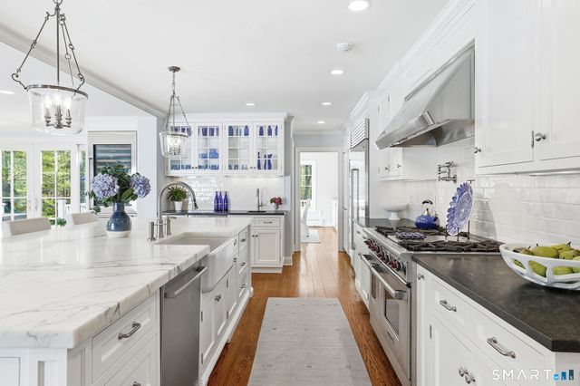 4 Charcoal Lane, Westport, CT 06880