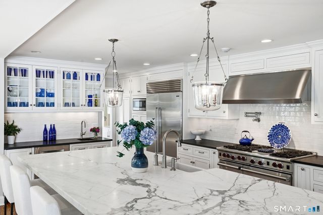 4 Charcoal Lane, Westport, CT 06880