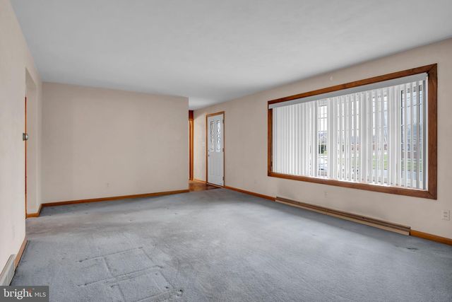 301 E ELM AVE, Hanover, PA 17331