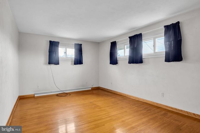 301 E ELM AVE, Hanover, PA 17331