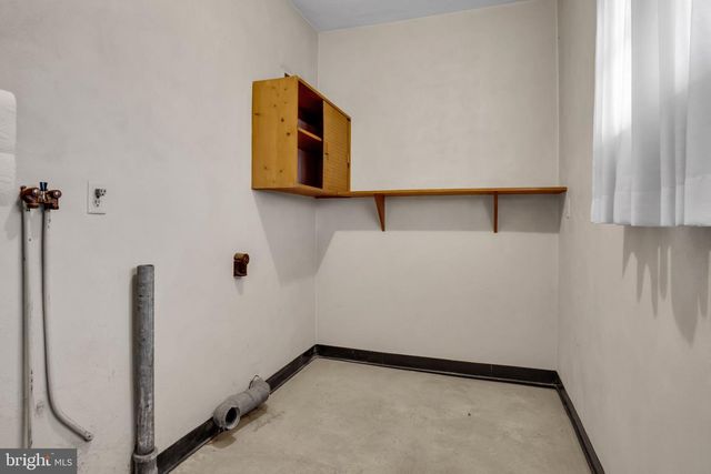 301 E ELM AVE, Hanover, PA 17331