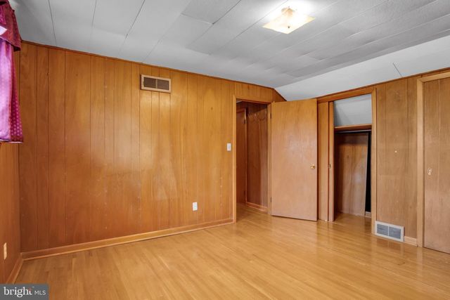 301 E ELM AVE, Hanover, PA 17331