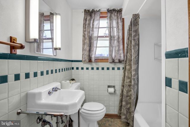 301 E ELM AVE, Hanover, PA 17331