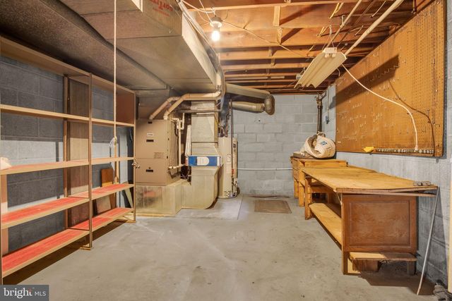 301 E ELM AVE, Hanover, PA 17331