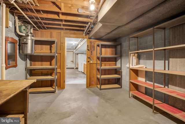 301 E ELM AVE, Hanover, PA 17331