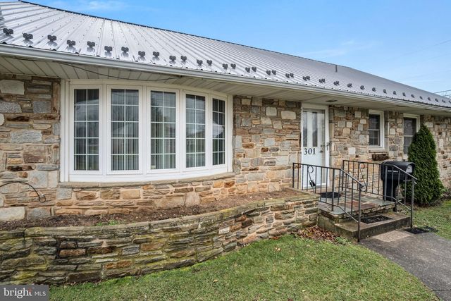 301 E ELM AVE, Hanover, PA 17331