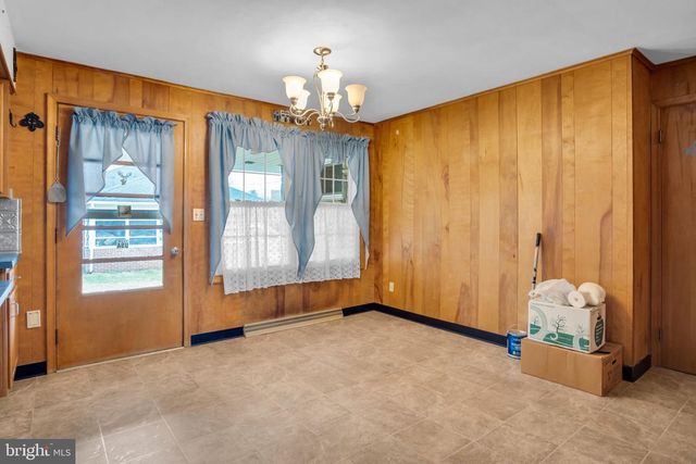 301 E ELM AVE, Hanover, PA 17331