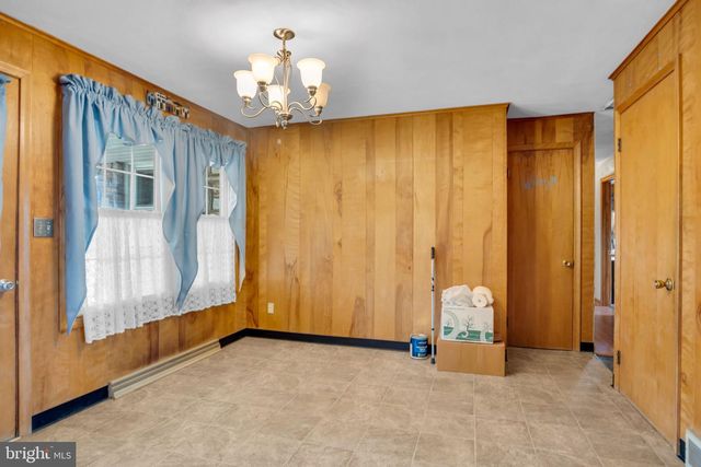 301 E ELM AVE, Hanover, PA 17331