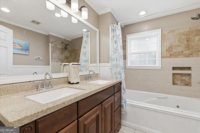 112 Pine Street SW, Calhoun, GA 30701