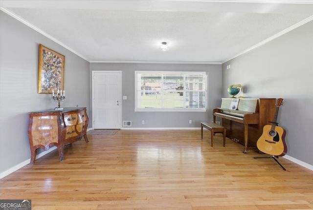 112 Pine Street SW, Calhoun, GA 30701