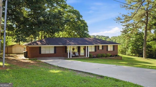 112 Pine Street SW, Calhoun, GA 30701