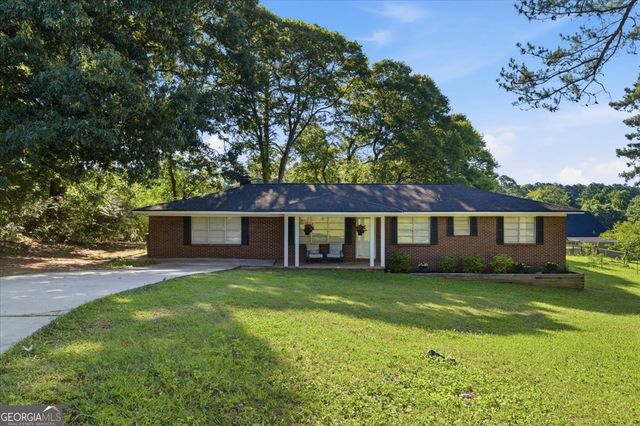 112 Pine Street SW, Calhoun, GA 30701