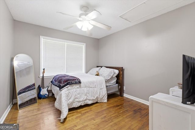112 Pine Street SW, Calhoun, GA 30701