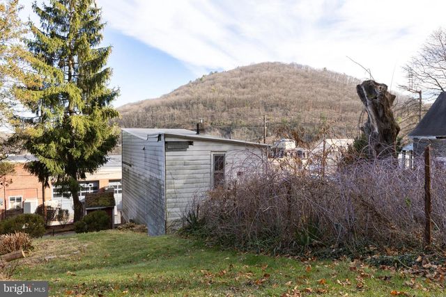 435 HOTEL ST, Pottsville, PA 17901