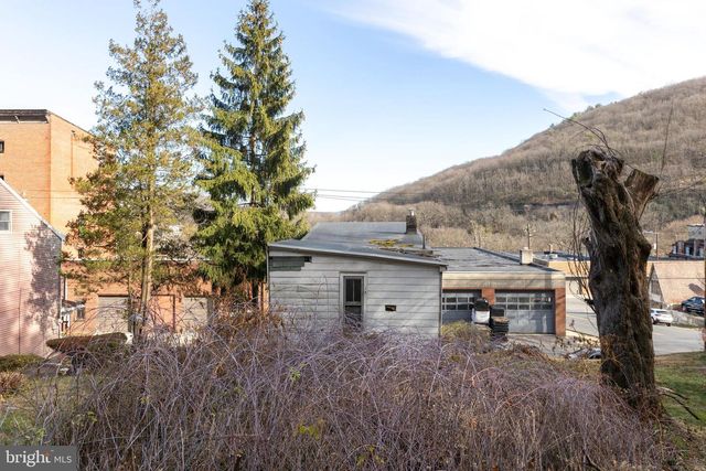 435 HOTEL ST, Pottsville, PA 17901